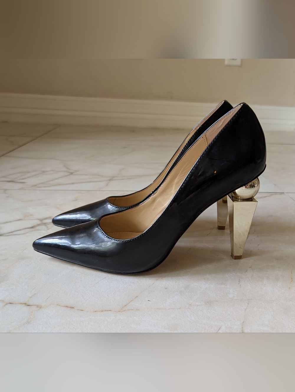 Katy Perry | Black Patent Pointed-Toe Pumps with Gold Heel Memphis